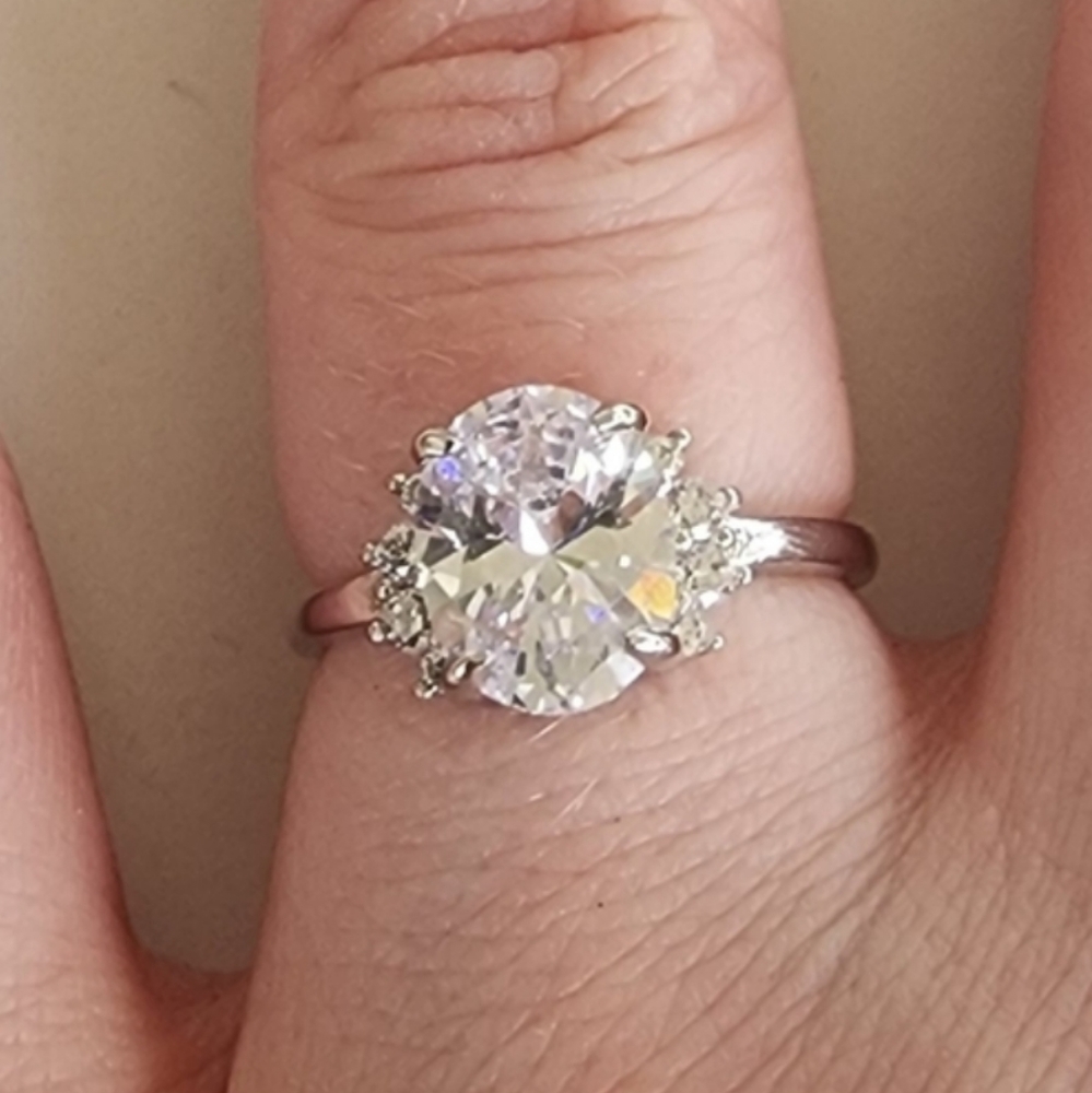 💍 Charmed Aroma Oval ring